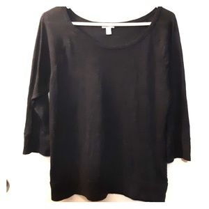 Quarter sleeve gray top